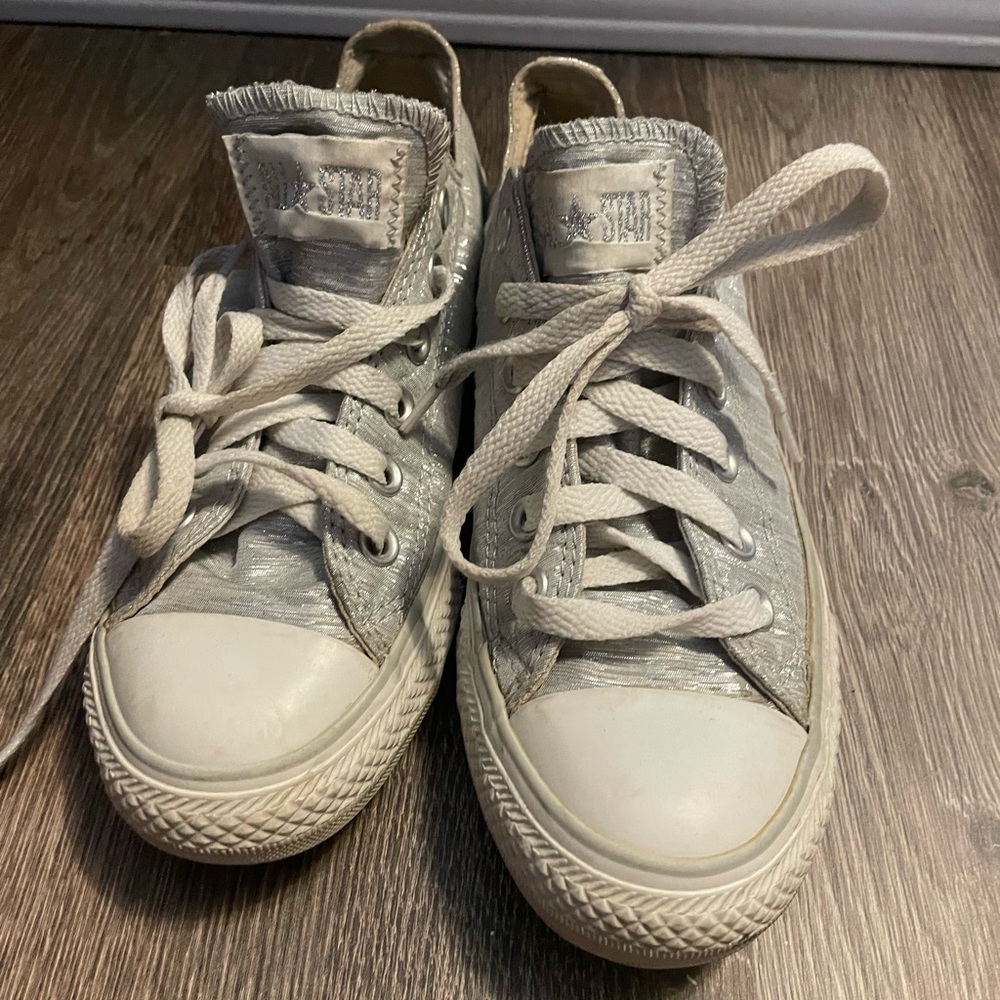 Silver Converse - Picture 2 of 7